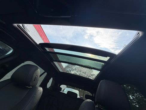 Used 2022 BMW X5 sDrive40i w/ M Sport Package RWD image 31