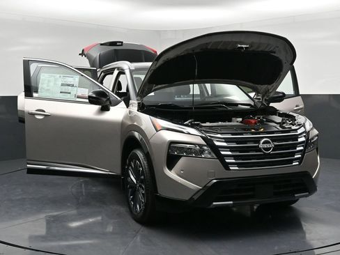 New 2026 Nissan Rogue Platinum w/ Tech Package image 33