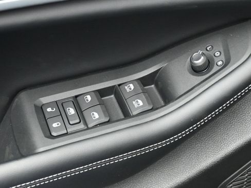 New 2025 Jeep Grand Cherokee L Limited w/ Black Appearance Package image 21