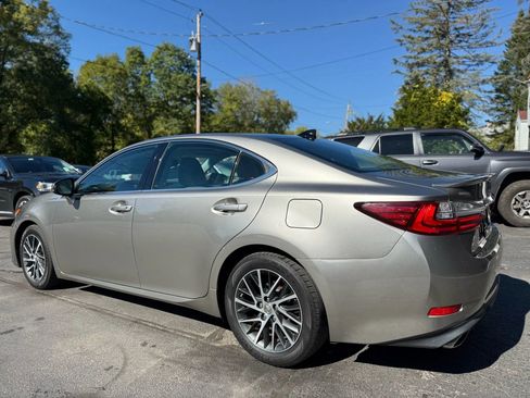 Used 2016 Lexus ES 350 image 3
