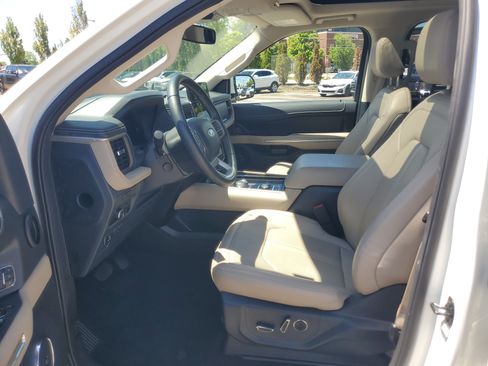 Used 2023 Ford Expedition Max Limited AWD/4WD image 12