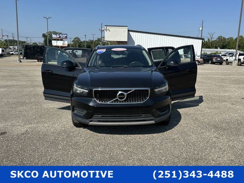 Used 2020 Volvo XC40 T5 Momentum image 27