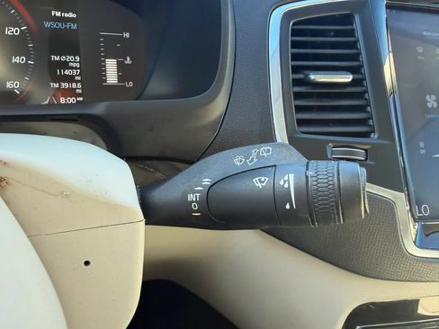 Used 2019 Volvo XC90 T5 Momentum FWD image 15
