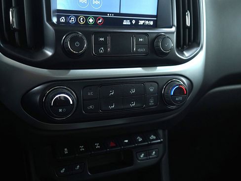 Used 2022 Chevrolet Colorado ZR2 image 21