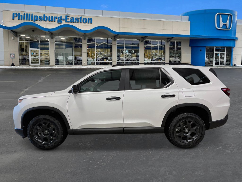 New 2026 Honda Pilot TrailSport image 2