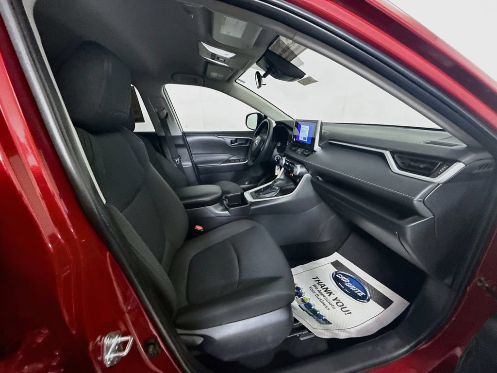 Certified 2025 Toyota RAV4 LE FWD image 26