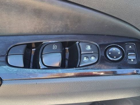 Certified 2024 Nissan Altima 2.5 SR image 8