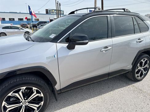 Used 2021 Toyota RAV4 XSE w/ Carpet Mat Package (TMS) AWD/4WD image 31