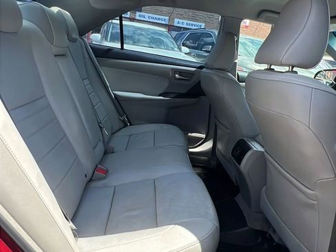 Used 2017 Toyota Camry XLE FWD image 19