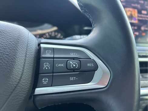 Certified 2022 Jeep Compass Latitude w/ Convenience Group image 17