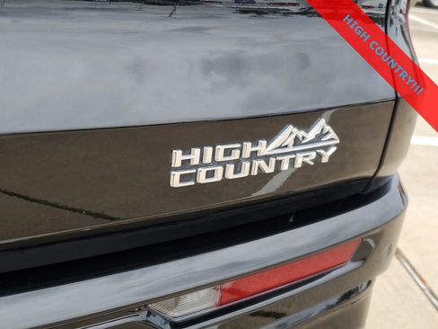 Used 2025 Chevrolet Traverse High Country image 6