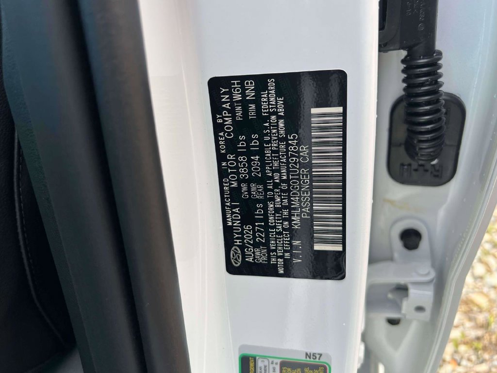 New 2026 Hyundai Elantra SEL Sport FWD image 32
