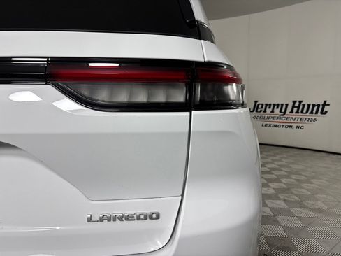 Used 2024 Jeep Grand Cherokee Laredo X w/ Luxury Tech Group I AWD/4WD image 36