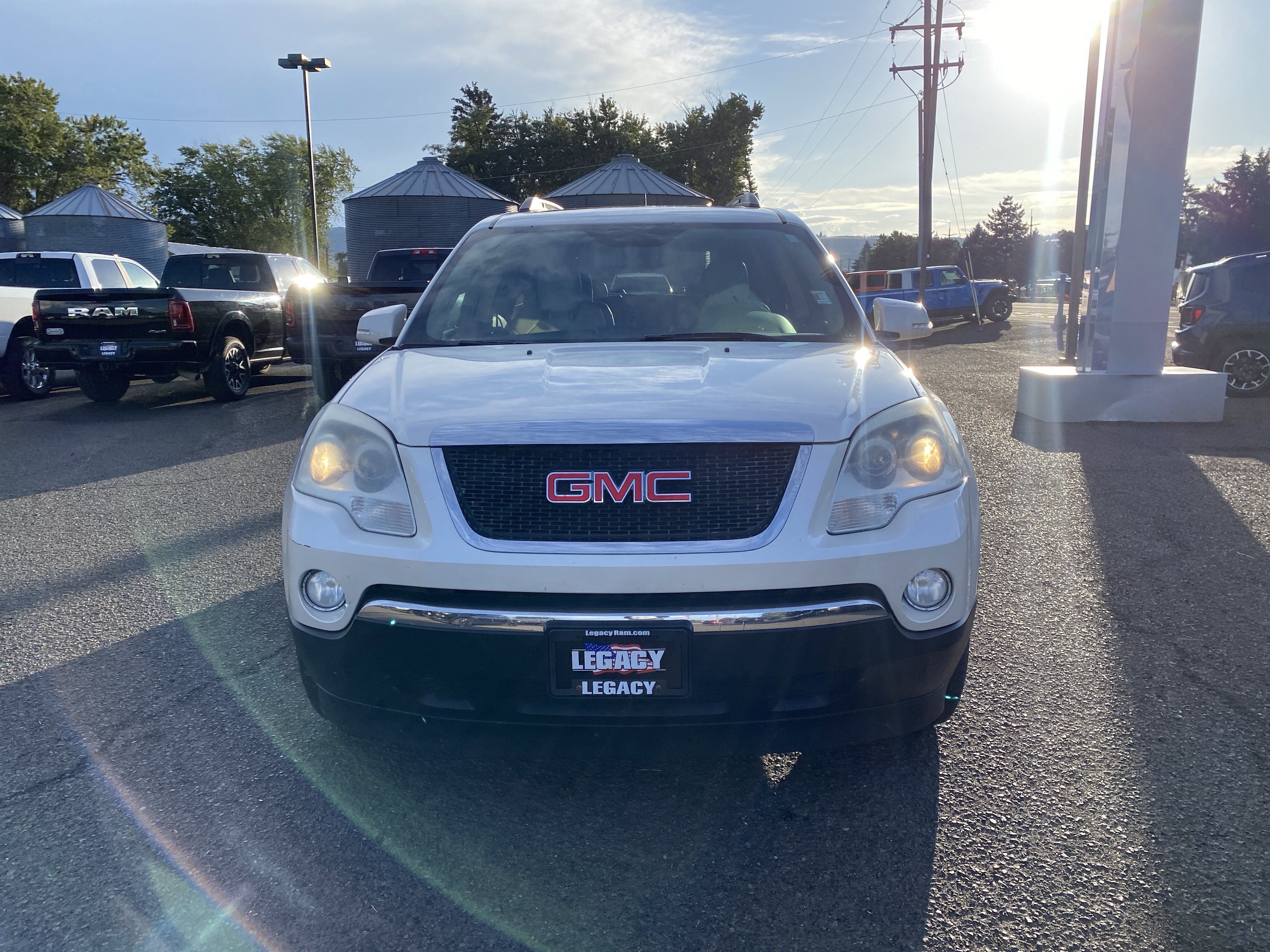 Used 2012 GMC Acadia SLT AWD/4WD image 8
