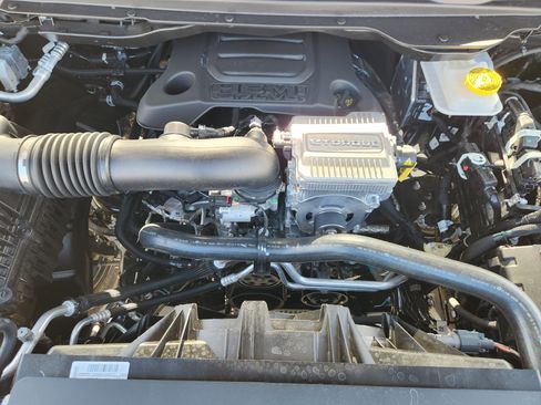 New 2026 RAM 1500 4x4 Crew Cab image 22