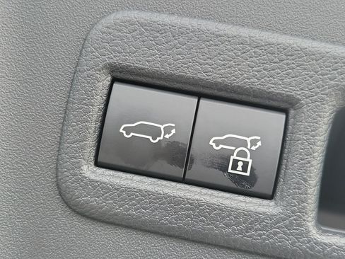 New 2026 Toyota C-HR AWD/4WD image 10