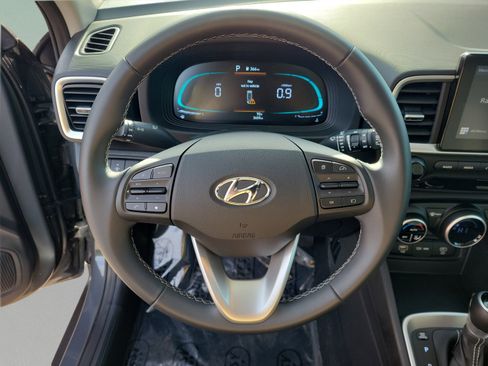Used 2025 Hyundai Venue SEL FWD image 20