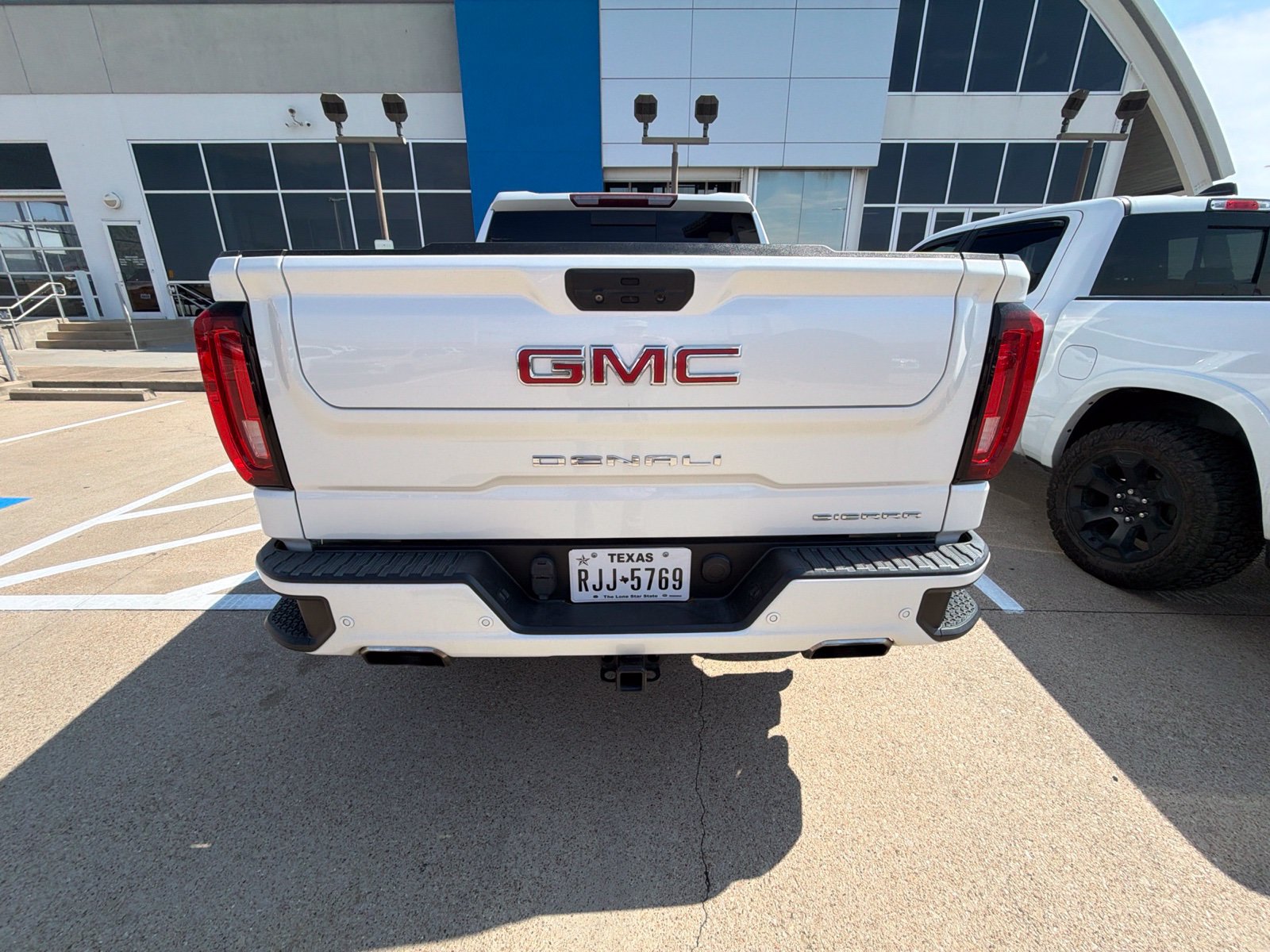 Used 2022 GMC Sierra 1500 Denali RWD image 17