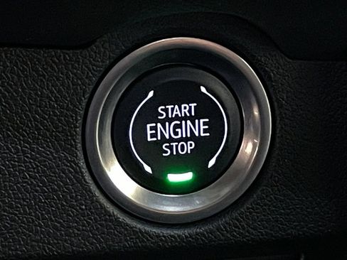 Used 2025 Chevrolet Traverse LT AWD/4WD image 31