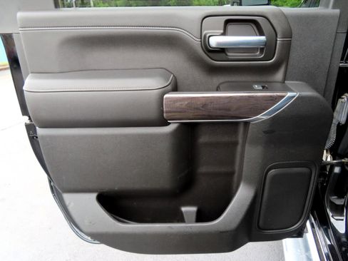 Used 2020 Chevrolet Silverado 2500 LTZ image 44