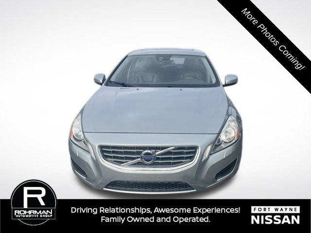 Used 2013 Volvo S60 T5 FWD image 2