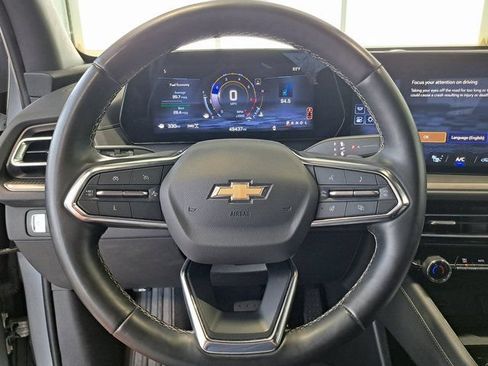 Used 2024 Chevrolet Traverse LT AWD/4WD image 10
