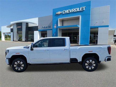 New 2025 GMC Sierra 2500 Denali w/ Denali Reserve Package image 9