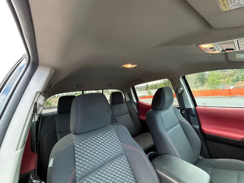 Used 2021 Toyota Tacoma SR5 AWD/4WD image 27