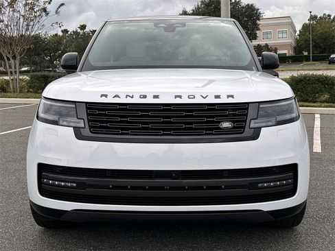 New 2025 Land Rover Range Rover SE image 8