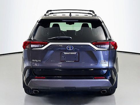 Used 2021 Toyota RAV4 XSE image 6