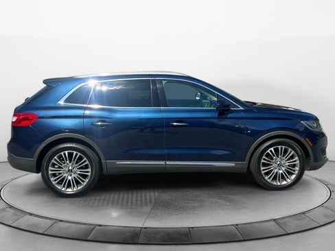 Used 2017 Lincoln MKX Reserve w/ Driver Assistance Package FWD image 8