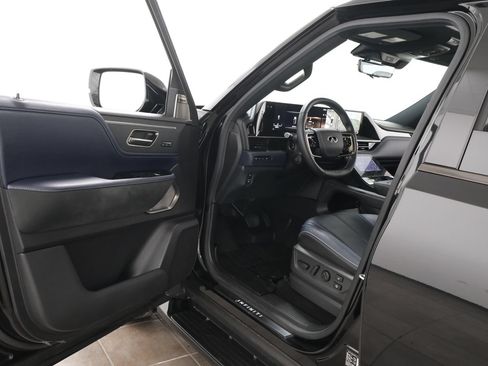 Used 2026 INFINITI QX80 4WD w/ Sport Exterior Package image 25