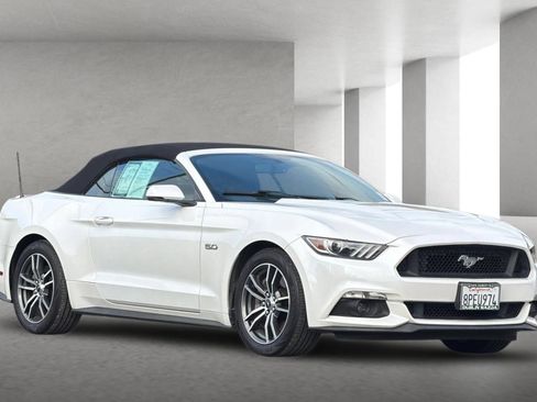 Used 2017 Ford Mustang GT Premium w/ Equipment Group 401A RWD image 10