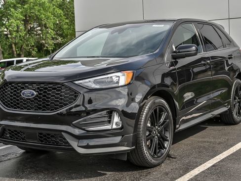 Certified 2023 Ford Edge ST-Line w/ Class II Trailer Tow Package AWD/4WD image 5