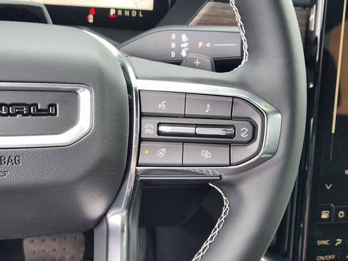 New 2026 GMC Acadia Denali w/ Super Cruise Package image 18