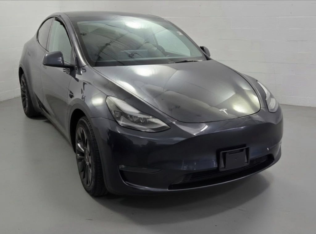 Used 2025 Tesla Model Y Long Range AWD/4WD image 4