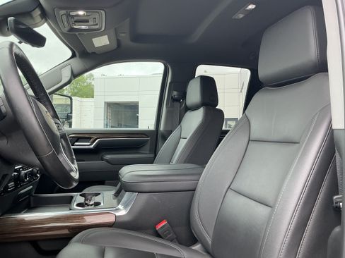 Used 2025 Chevrolet Silverado 2500 LT w/ Safety Package AWD/4WD image 6