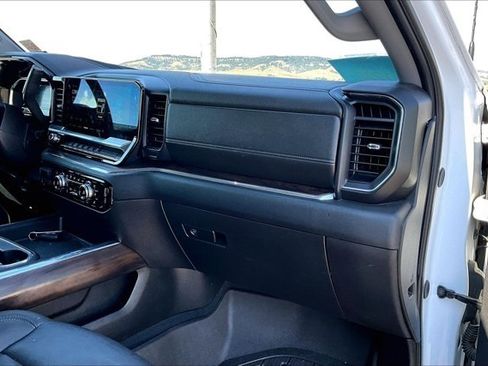 Used 2024 GMC Sierra 3500 SLT w/ SLT Convenience Package AWD/4WD image 26