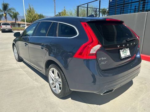 Used 2015 Volvo V60 T5 Premier FWD image 4