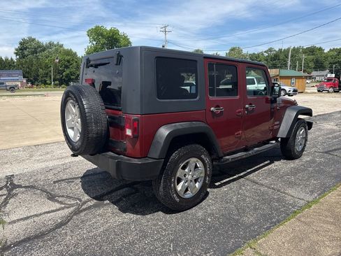 Used 2010 Jeep Wrangler Unlimited Sport AWD/4WD image 5