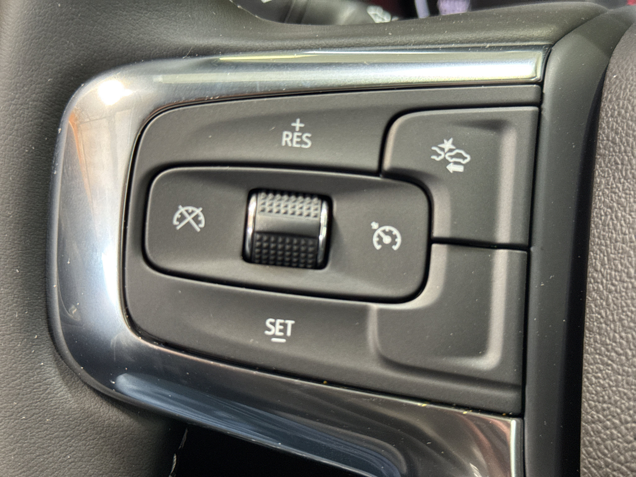 New 2026 Chevrolet Blazer LT w/ Midnight/Sport Edition AWD/4WD image 23