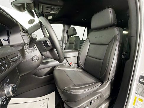 Used 2024 GMC Yukon Denali image 20