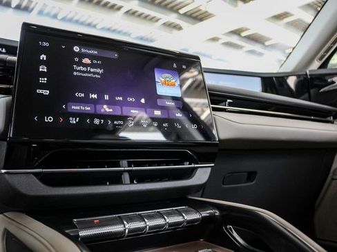 Used 2024 Lincoln Nautilus Reserve image 17