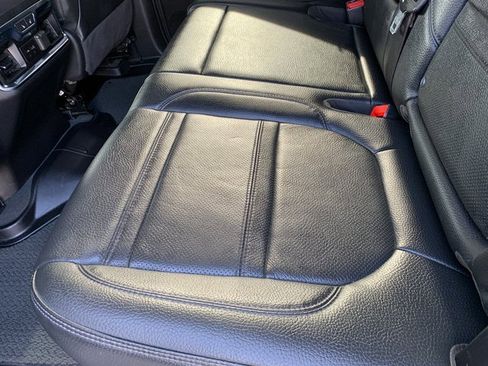 Used 2023 GMC Sierra 2500 Denali w/ Denali Ultimate Package image 12