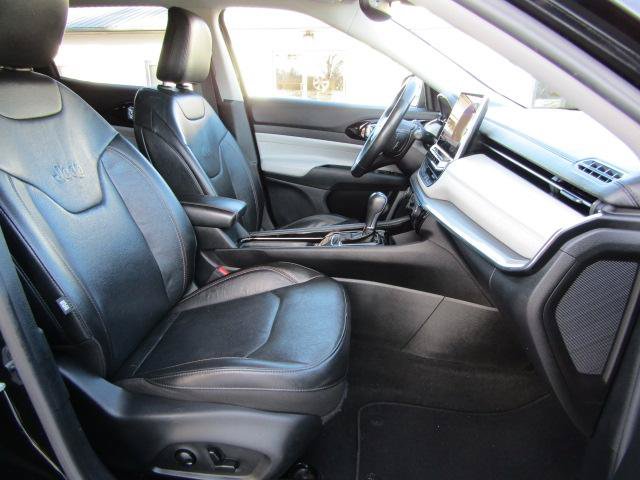 Used 2022 Jeep Compass Limited w/ Elite Group AWD/4WD image 11