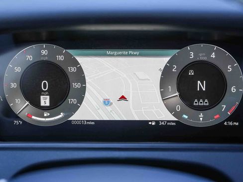 New 2026 Land Rover Range Rover Velar Dynamic SE image 20