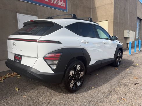 Used 2025 Hyundai Kona SEL FWD image 5