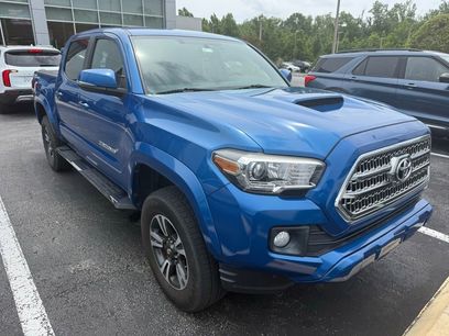 Used 2017 Toyota Tacoma TRD Sport w/ Tow Package