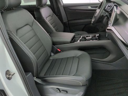 New 2026 Volkswagen Atlas Cross Sport SEL R-Line image 23