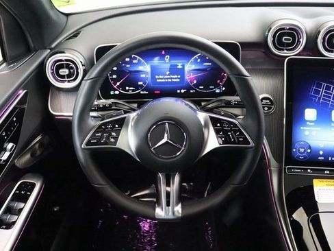 Used 2025 Mercedes-Benz GLC 300 4MATIC image 5